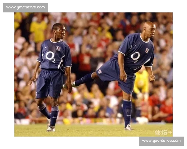 英格兰足球超级联赛的历史传承竞争格局与全球影响力解析全面解读 - 副本 (2) - 副本 - 副本