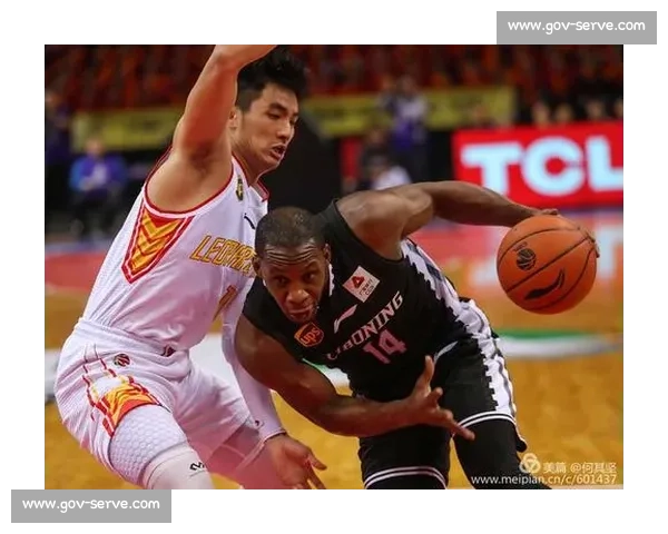解析CBA篮球联赛比赛特点与竞技风格发展趋势战术创新路径探析 - 副本 (5)