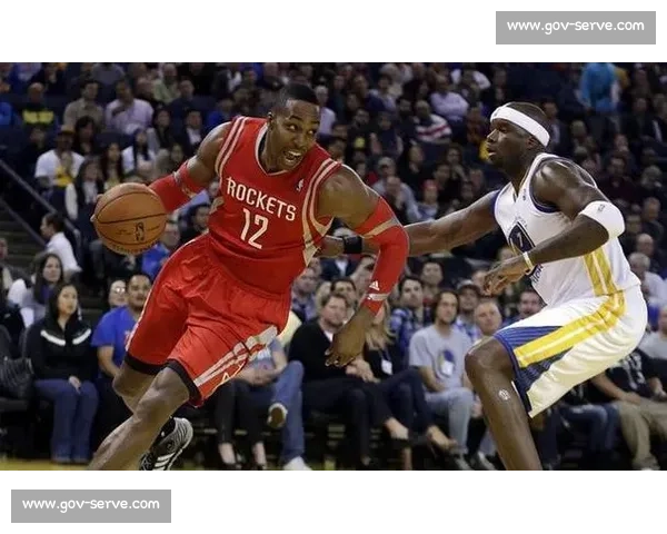 篮球比赛中各类犯规类型解析与防守策略研究