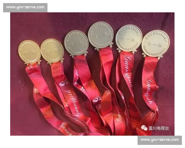 激烈比拼水中速度与技巧的全国游泳锦标赛精彩瞬现 - 副本 (2) - 副本