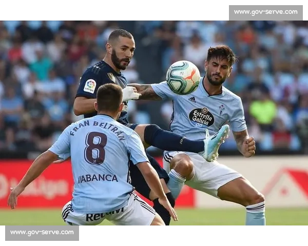 足球比赛数据分析与趋势预测：从进攻防守到球员表现的全方位解析